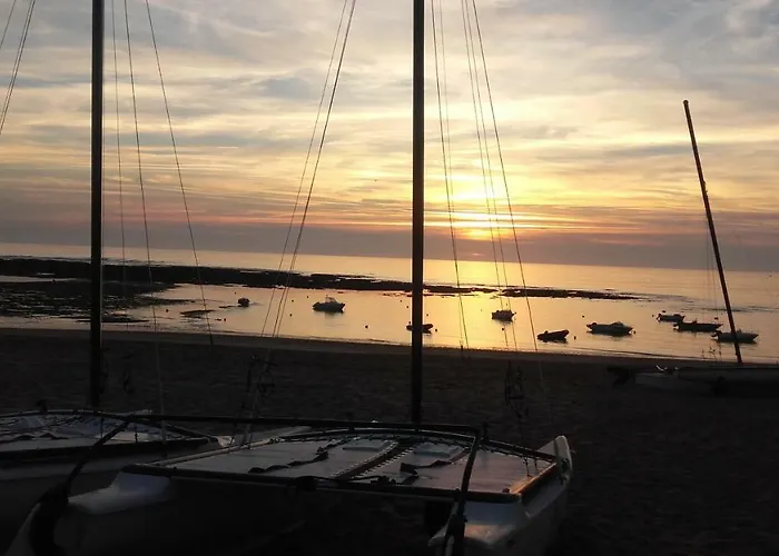 Maison Avec Jardin Prive Дом отдыха *