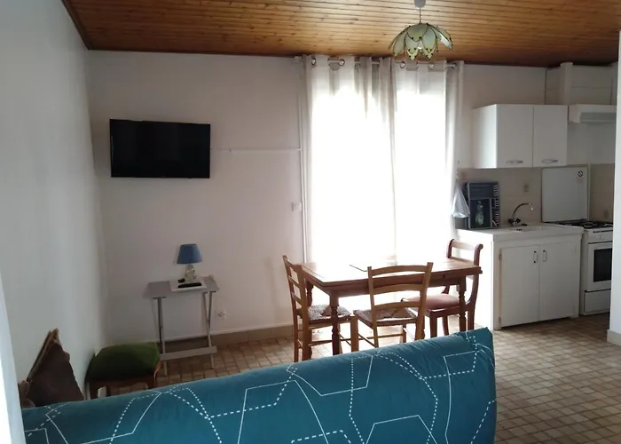 Maison Avec Jardin Prive 펜션